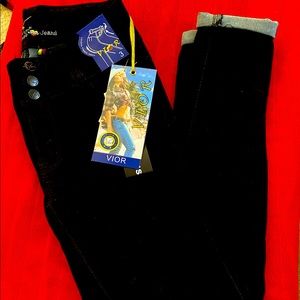 Vior Jean. Size: 3. Color: black.